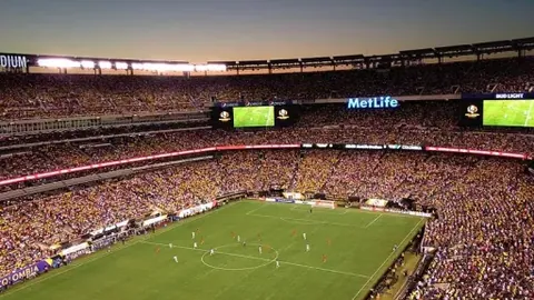 [中超第八轮]沪港争霸：上海海港迎战上海申花