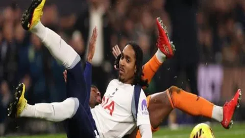 德利赫特：败因自取，染红前已独占比赛主动权